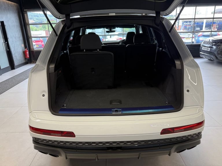 2025 Audi SQ7 4.0 TFSI V8 Black Edition SUV 5dr Petrol Tiptronic quattro Euro 6 (s/s) (50 ESTATE ...