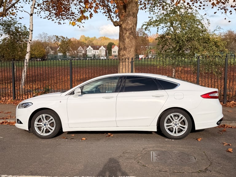 Ford, MONDEO, Hatchback, 2015, Semi-Auto, 1997 (cc), 5 doors