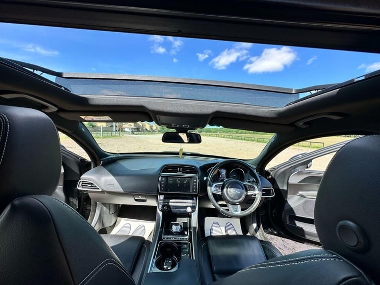 2015 Jaguar XE 2.0d R-Sport Auto Euro 6 (s/s) 4dr Saloon Diesel Automatic