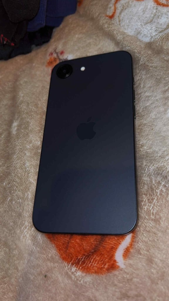 iPhone 16E