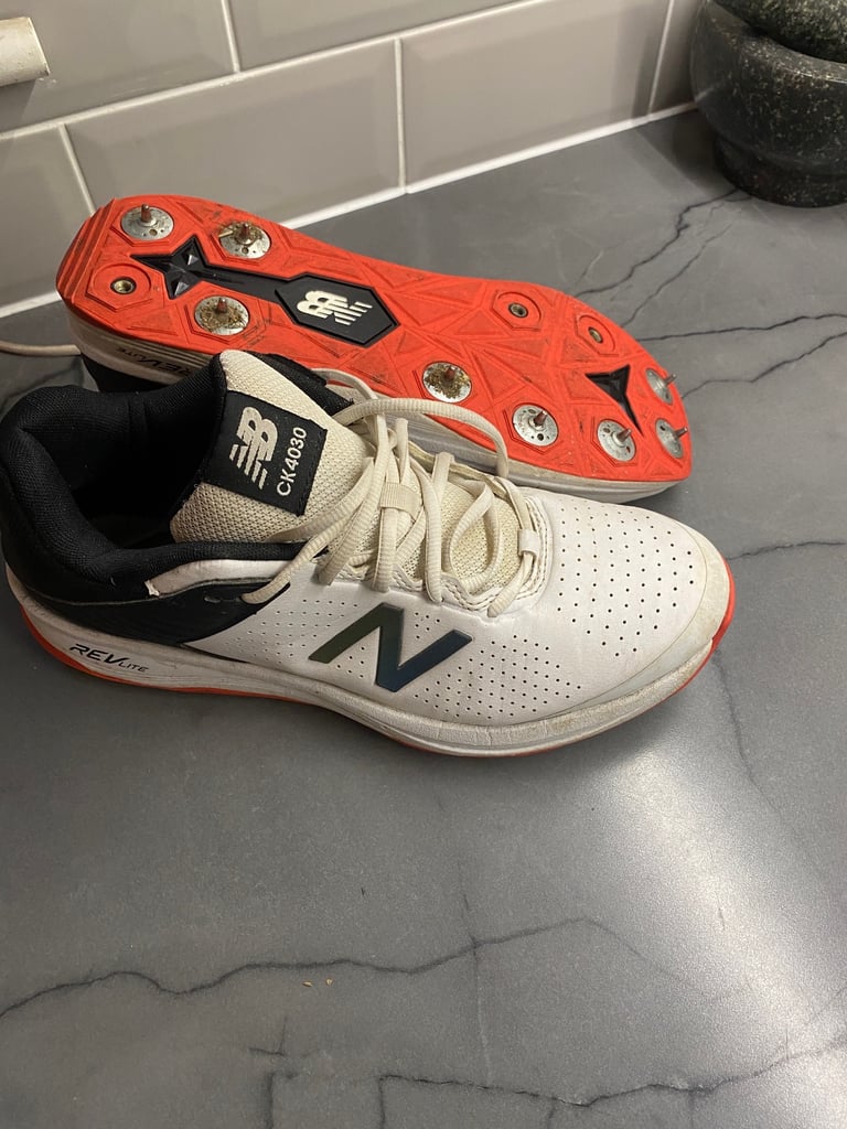 image for New Balance cricket spikes