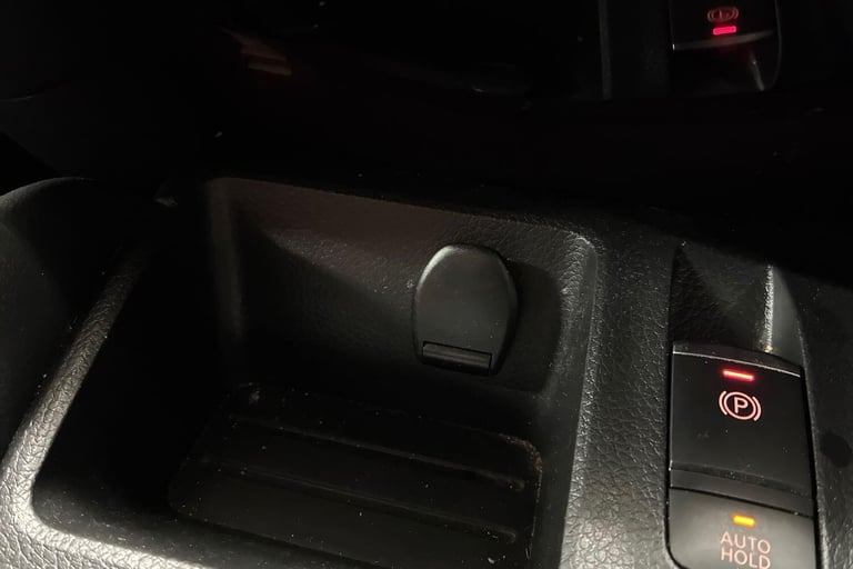 2021 Nissan Qashqai 1.3 DiG-T N-Connecta 5dr [Glass Roof Pack] HATCHBACK Petrol Manual