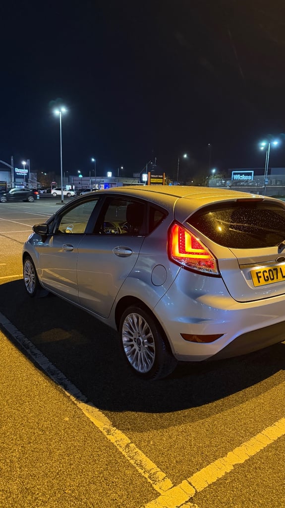 Ford, FIESTA, Hatchback, 2011, Manual, 1388 (cc), 5 doors