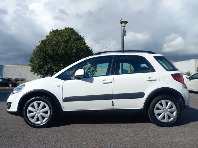 image for 2014 Suzuki SX4 1.6 SZ3 5dr 13,000 MILES FULL SERVICE HISTORY  HATCHBACK Petrol Manual