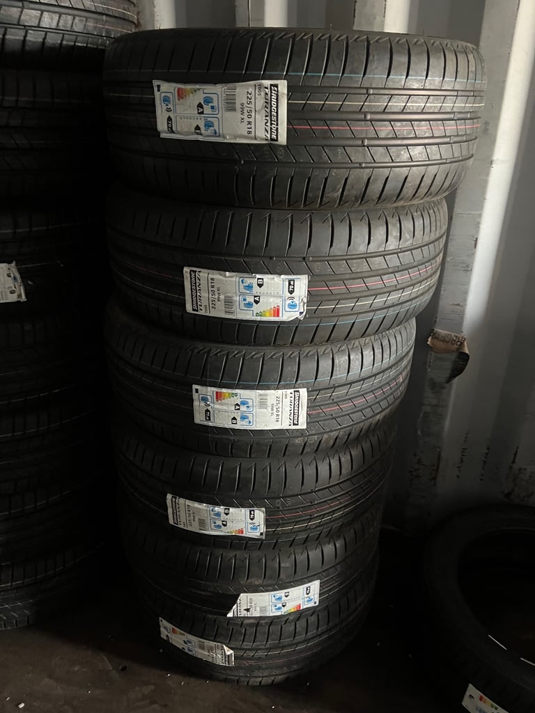 image for NEW BRIDGESTONE T005 RFT 225/50/18 ZRFT18 XL 99W 2255018 A+B