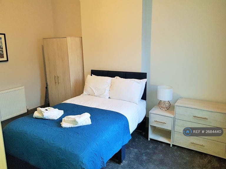 1 bedroom in Queens Square, Ashton Under Lyne, OL6 (#2684440)