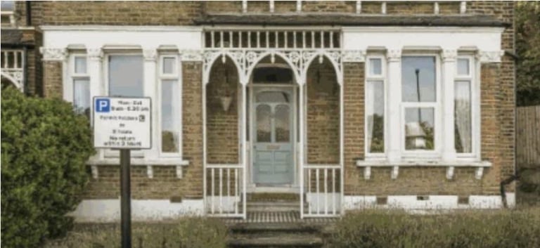 Highly Sought After 2 Bedroom Flat with Garden