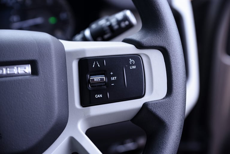 2023 Land Rover Defender 90 3.0 D250 MHEV Hard Top Commercial SUV 3dr Diesel Auto 4WD SWB Euro 6 ...