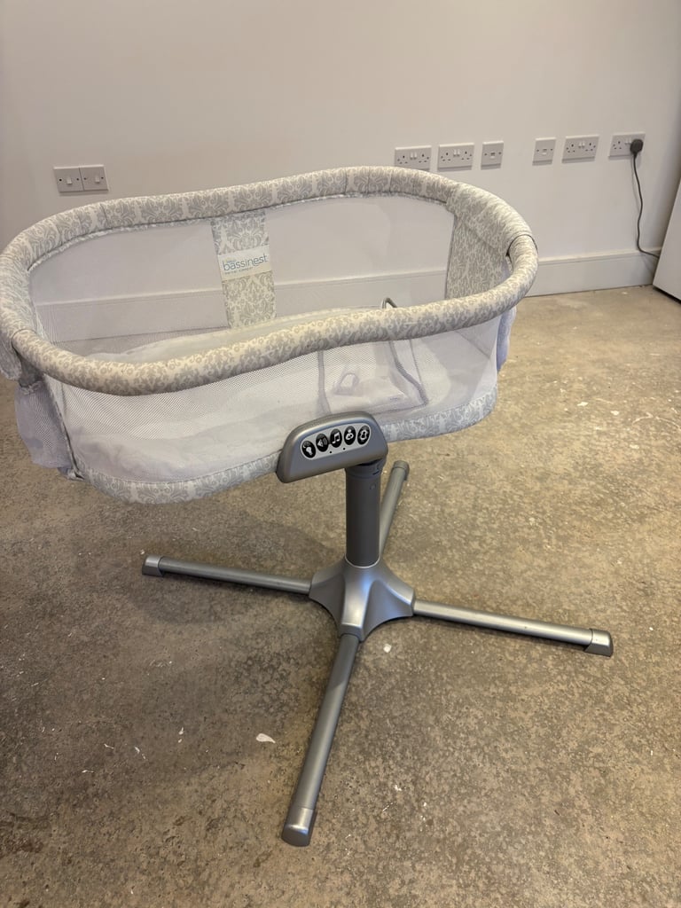 image for Halo Bassinet Inc FREE stand