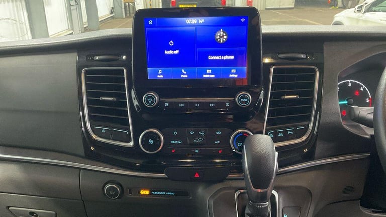 2020 Ford Tourneo Custom 2.0 EcoBlue 130ps L/R 8 Seater Titanium Auto MPV DIESEL Automatic