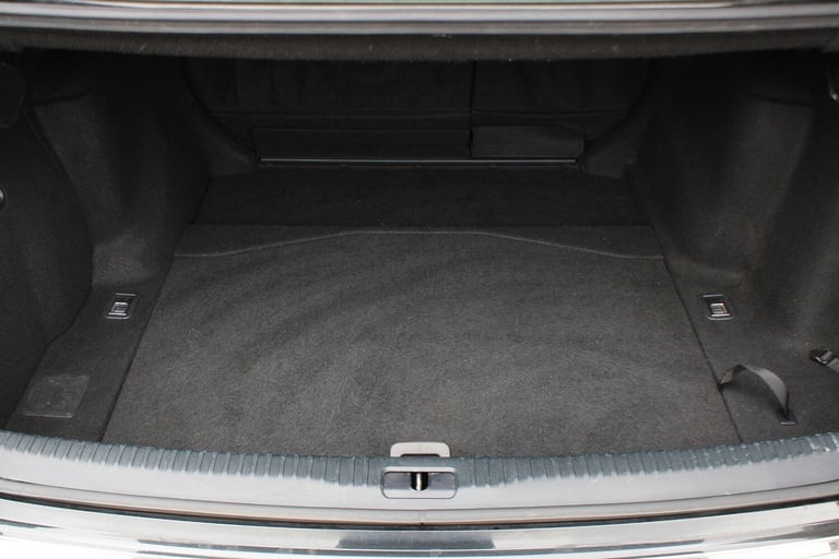 2018 Lexus IS 2.5 300h Sport E-CVT Euro 6 (s/s) 4dr SALOON Petrol/Electric Hybrid Automatic