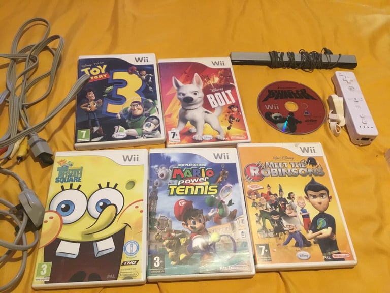 Wii console bundle,6 games,wii remote etc