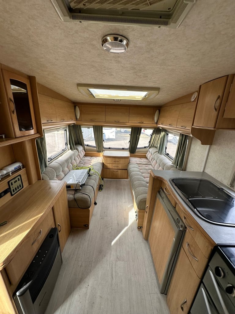 Lunar clubman caravan 2004