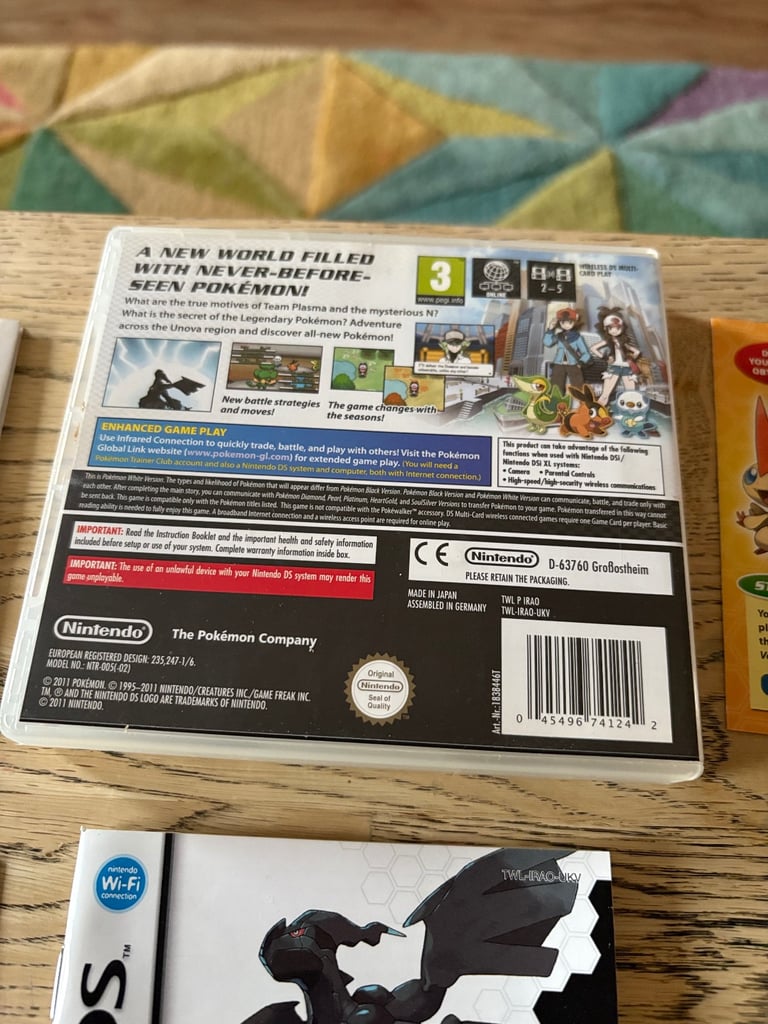 Pokémon White Version - Nintendo DS - Complete with Manual and Box
