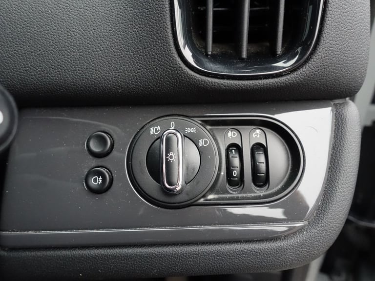 2018 MINI Countryman 1.5 GPF Cooper SUV 5dr Petrol Manual Euro 6 (s/s) (136 ps) HATCHBACK Petrol ...