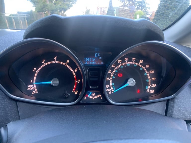 2013 Ford Fiesta 1.0T EcoBoost Zetec Euro 5 (s/s) 5dr Hatchback Petrol Manual