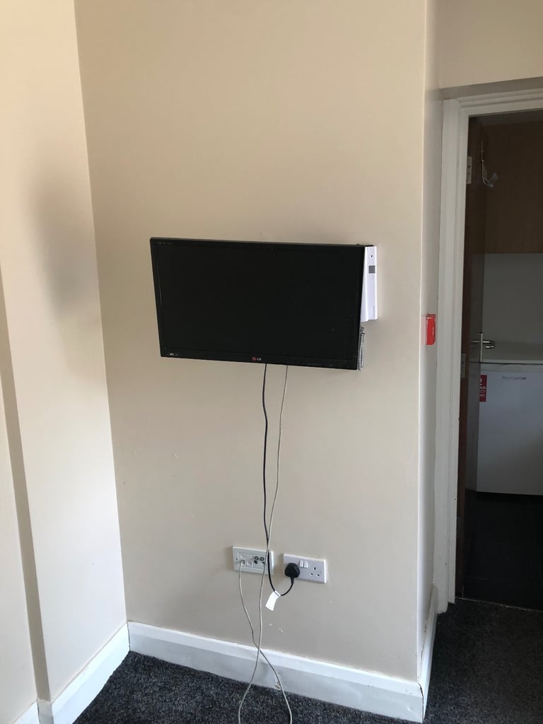 **Amazing Studio | Available Now | Professional Single/Couples**