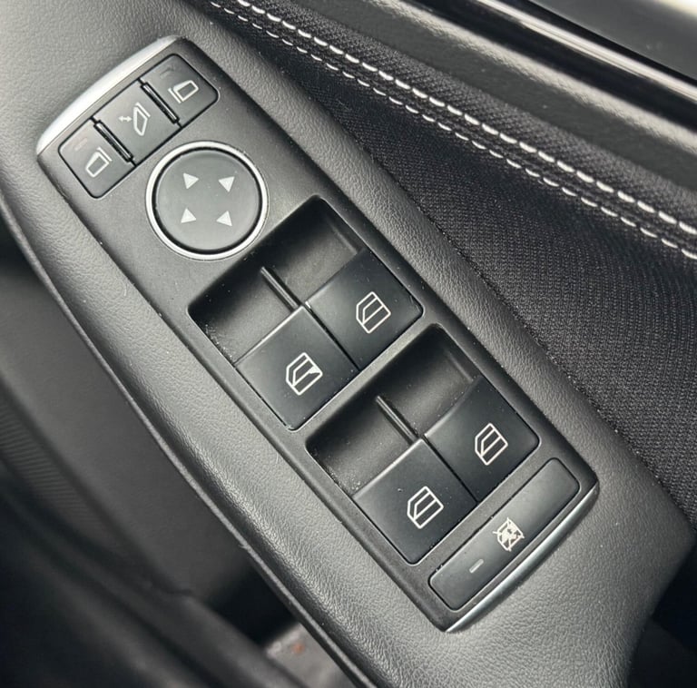 2016 Infiniti Q30 2.2d Premium DCT Euro 6 (s/s) 5dr HATCHBACK Diesel Automatic