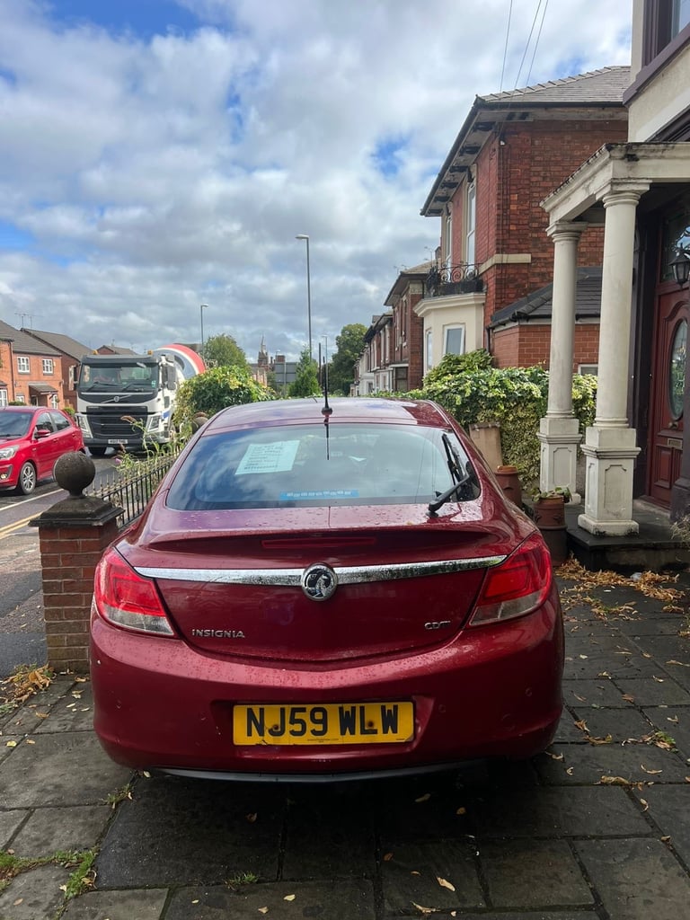 Cheap Vauxhall, INSIGNIA, Hatchback, 2009, Manual, 1956 (cc),5 doors for sale in Lenton Abbey, Nottinghamshire