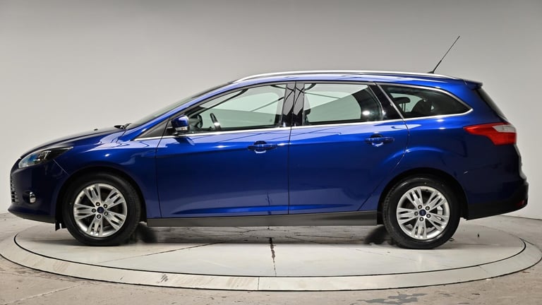 2013 Ford Focus 1.6 Titanium Navigator Powershift Euro 5 5dr ESTATE Petrol Automatic