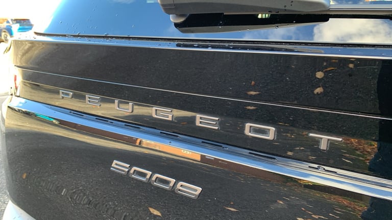 2025 Peugeot 5008 1.2 Hybrid 136 GT 5dr e-DSC6 HATCHBACK PETROL Automatic