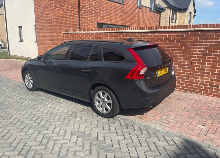 VOLVO V60 2.0 ESTATE 2013 only 1 Previous Owner