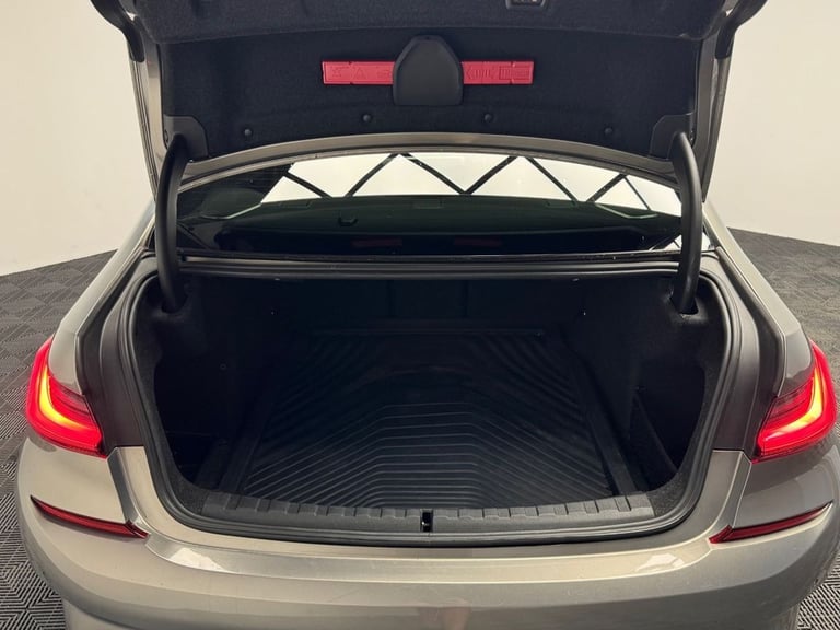 2019 BMW 3 Series 3.0 M340i Saloon 4dr Petrol Auto xDrive Euro 6 (s/s) (374 ps) Saloon Petrol Aut...