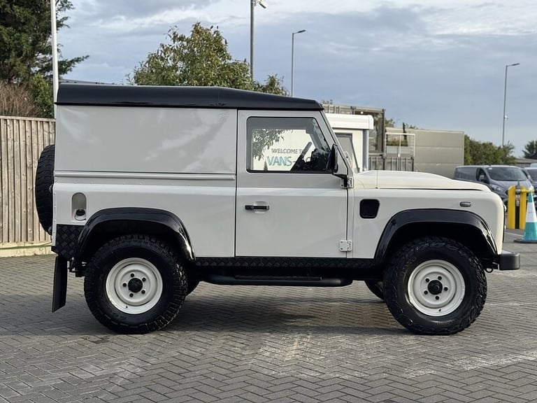 2010 Land Rover Defender Hard Top TDCi PANEL VAN DIESEL Manual
