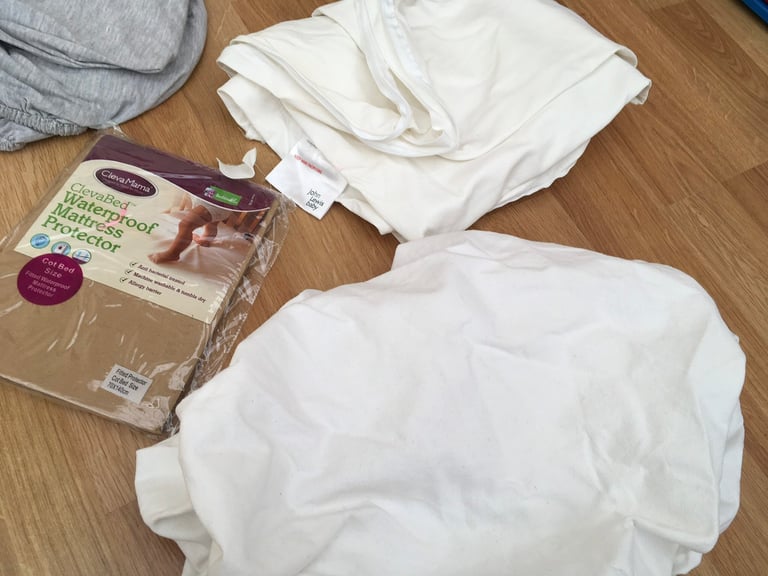 Cot bed bedding 