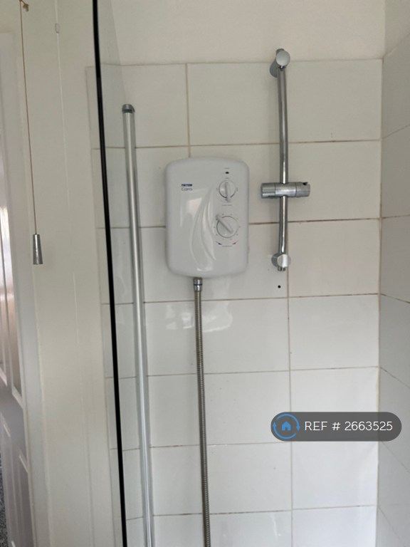 1 bedroom flat in Off Outram Street, Darlington, DL3 (1 bed) (#2663525)