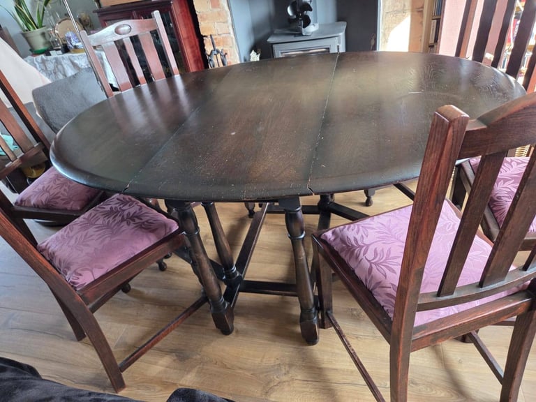 Dining Table & Chairs