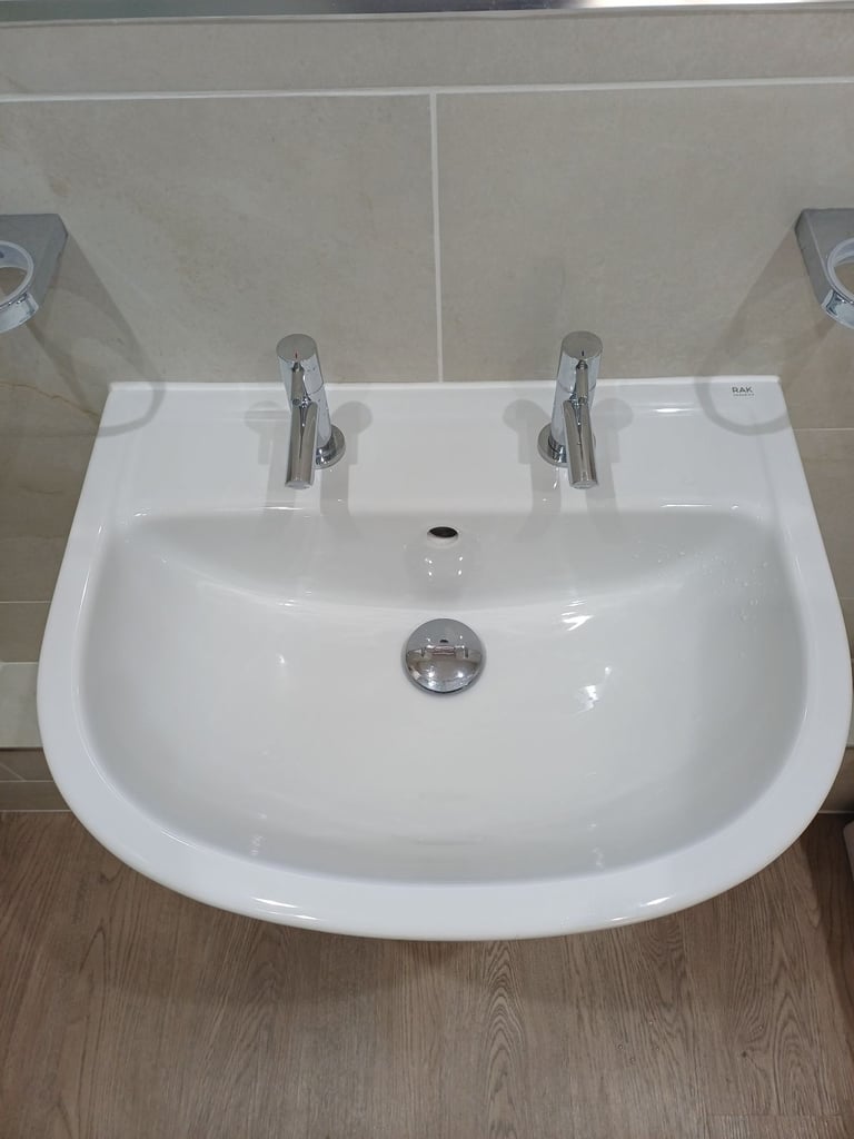 image for Wash basin & pedestal