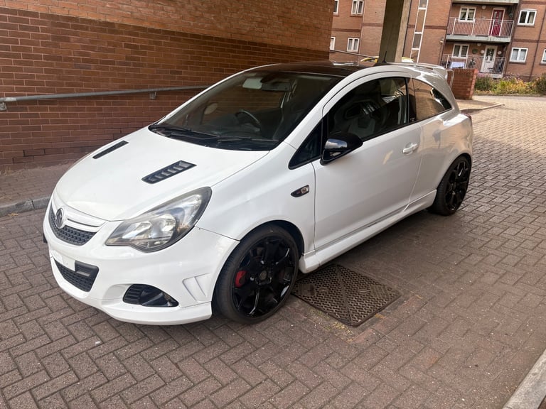 Vauxhall Corsa 1.6T Vxr Artic White edition 