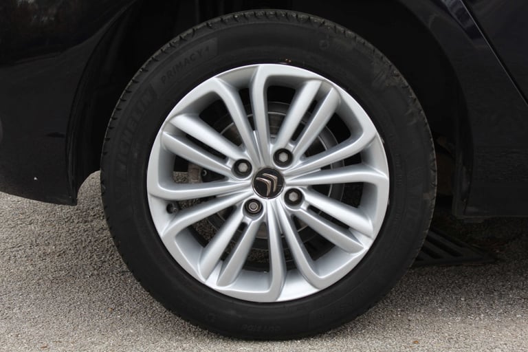 2016 Citroen C4 1.2 C4 Feel PureTech 5dr Hatchback Petrol Manual