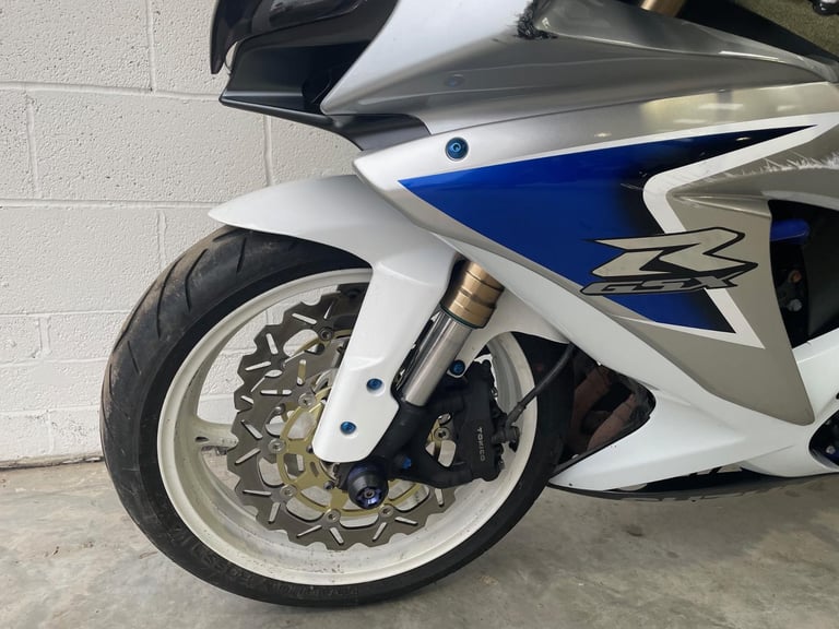 2008 - SUZUKI GSXR600 K8 - GSXR - RACE EXHAUST - USED MOTORCYCLE 
