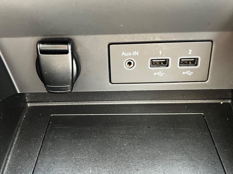 2020 Renault Captur ICONIC TCE Hatchback Petrol Manual