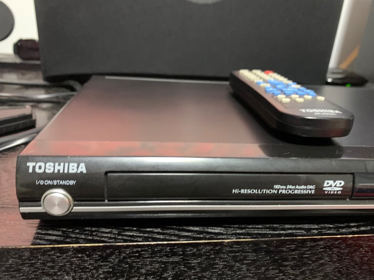Toshiba DVD Player SD-185EKB Hi Resolution Progressive + Remote & Scart Cable