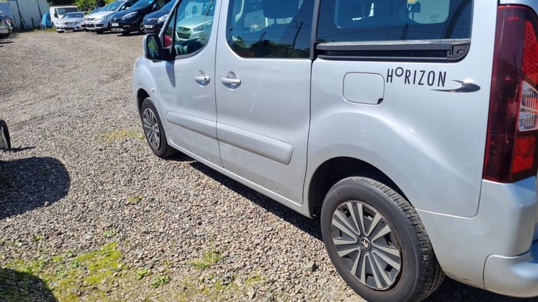2014 Peugeot Partner Tepee 1.6 HDi 92 S 5drWheelchair accessible.  Ramp. Low mileage,  2 keys. MP...