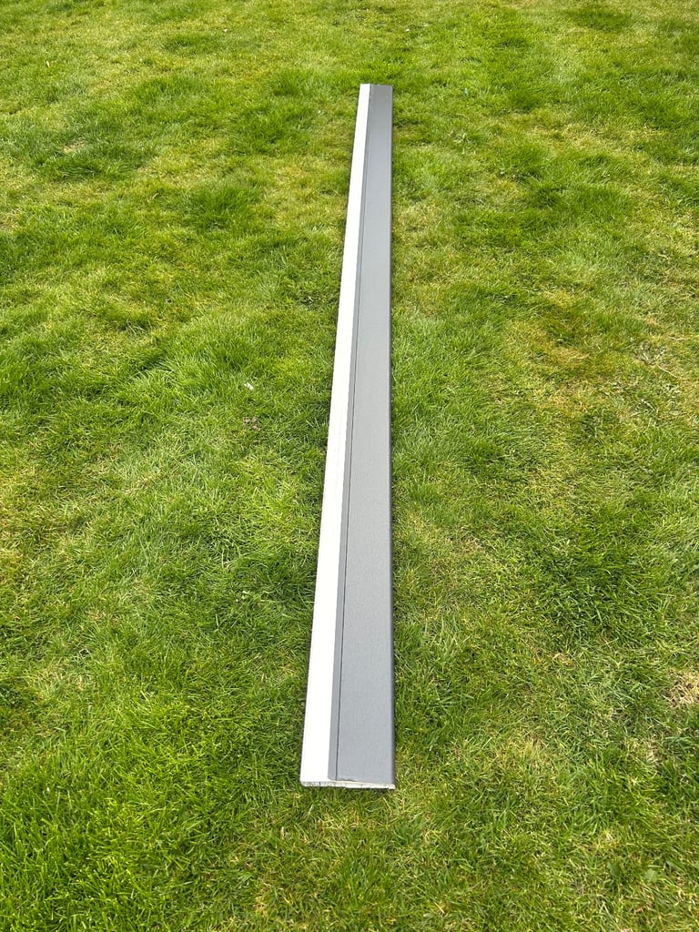 Anthracite door sill