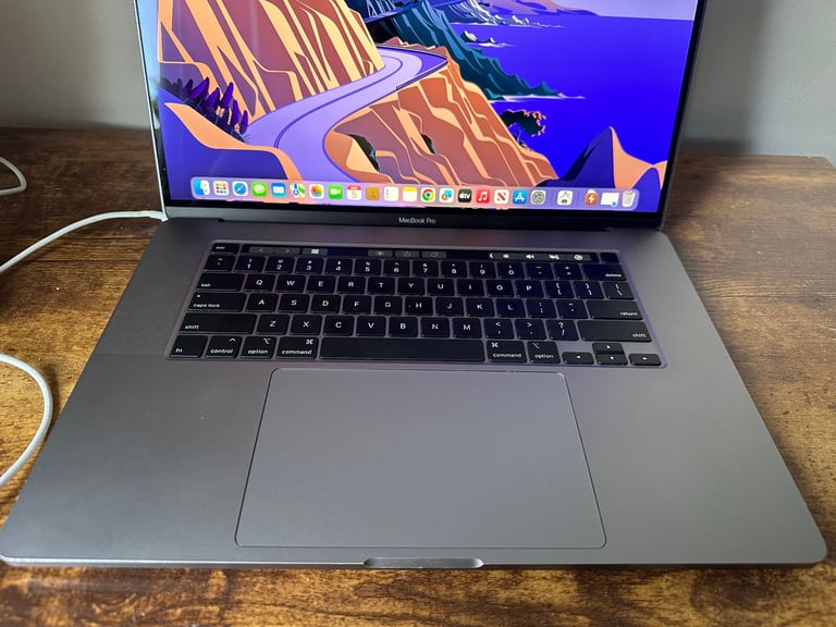 MacBook Pro 16-inch 64GB RAM / 1TB SSD / 4GB GPU