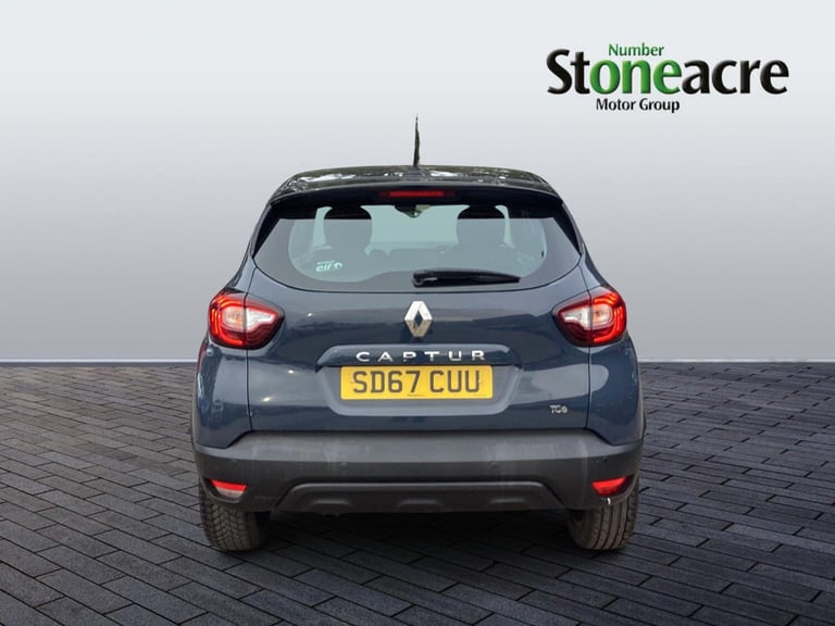  Renault Captur Dynamique Nav TCe 90 Petrol Manual