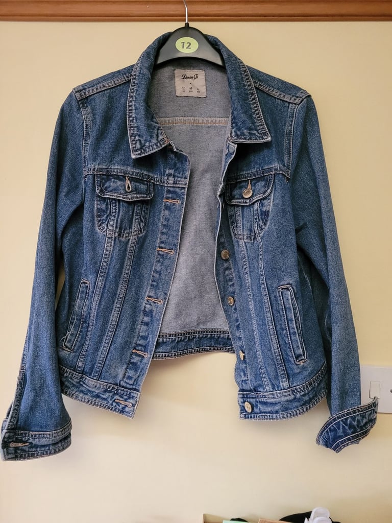 DENIM JACKET SIZE 12 FROM DENIM AND CO