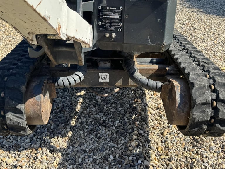Bobcat E10Z Zero Tail 1 T  Micro Excavator Digger