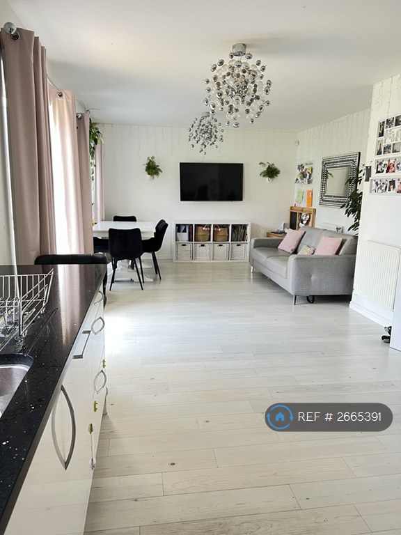 1 bedroom in Castle Hedingham, Trowbridge, BA14 (#2665391)