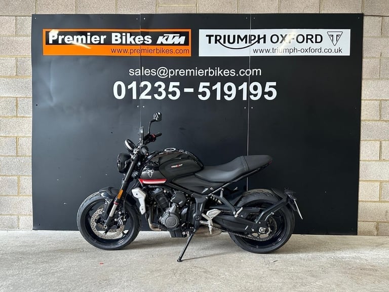 STUNNING ONE OWNER 2024/24 TRIUMPH TRIDENT 660 MOTORCYCLE