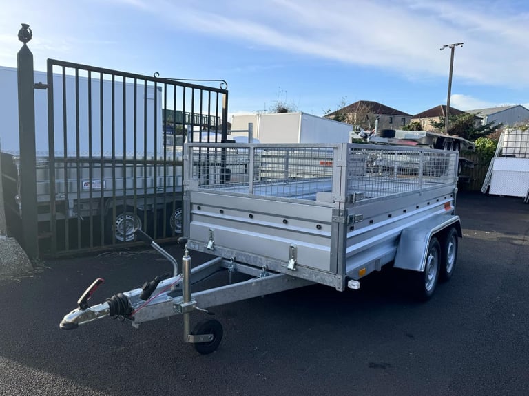 BRAND NEW 10ft x 5ft TWIN AXLE TRAILER WITH 40CM MESH 1300KG BRAKED