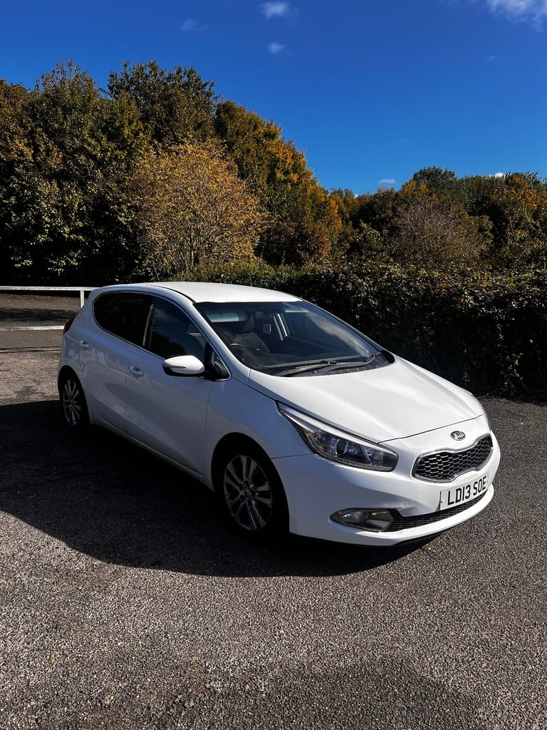 Kia, CEED, Hatchback, 2013, Manual, 1582 (cc), 5 doors ***£20 ROAD TAX*** HUGE SPEC