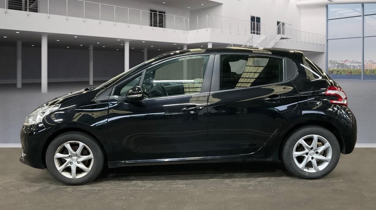Just Had MOT, Peugeot, 208, 2015, Manual, 1398 (cc), 5 doors