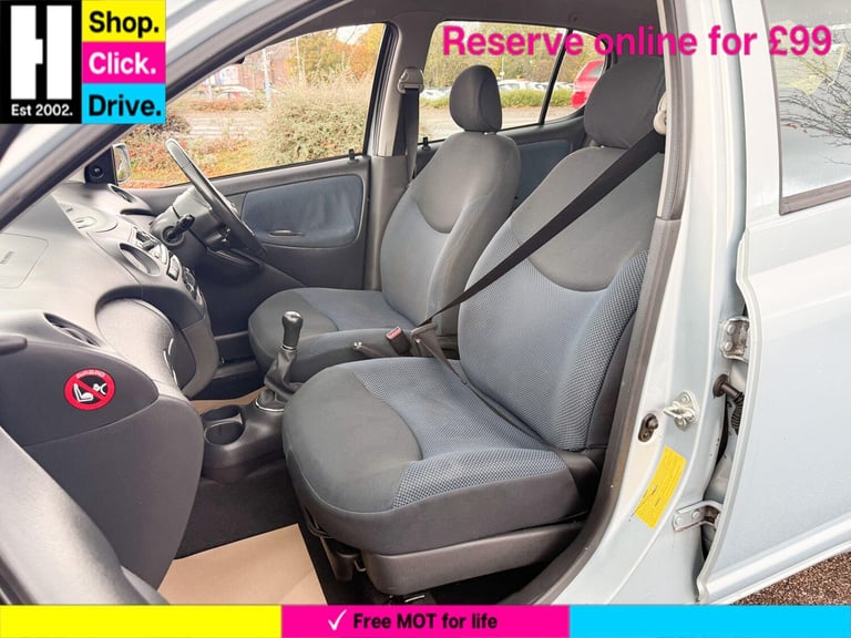 Toyota Yaris 1.3 VVT-i Blue Hatchback 5dr Petrol Manual (133 g/km, 85 bhp) Petrol Manual - Image 31