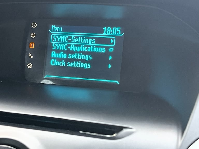 2014 Ford Focus 1.0 125 EcoBoost Zetec 5dr HATCHBACK Petrol Manual